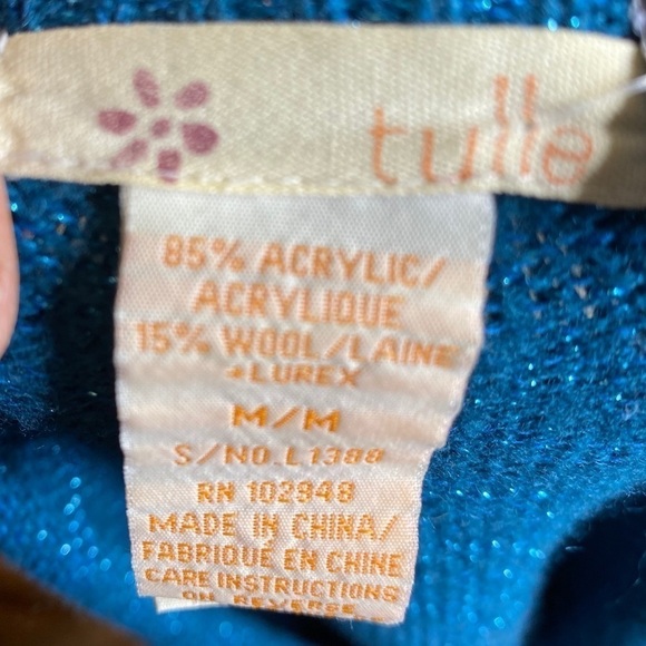 Tulle Sparkly Blue V- Neck Sweater Blue Size M - Picture 6 of 7